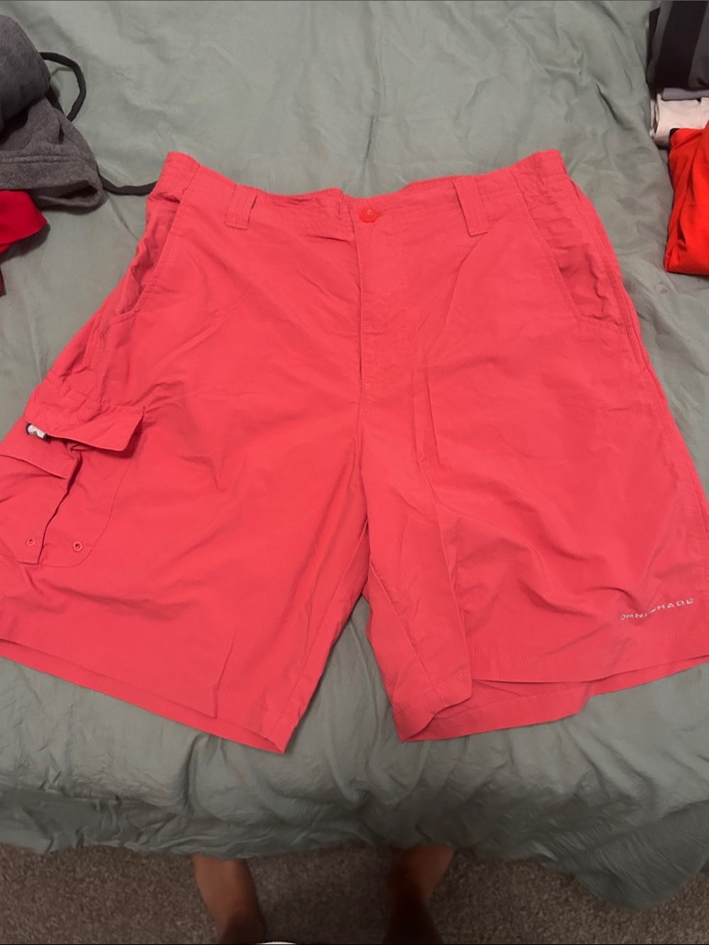 Columbia Men's Coral-Pink Cargo Shorts